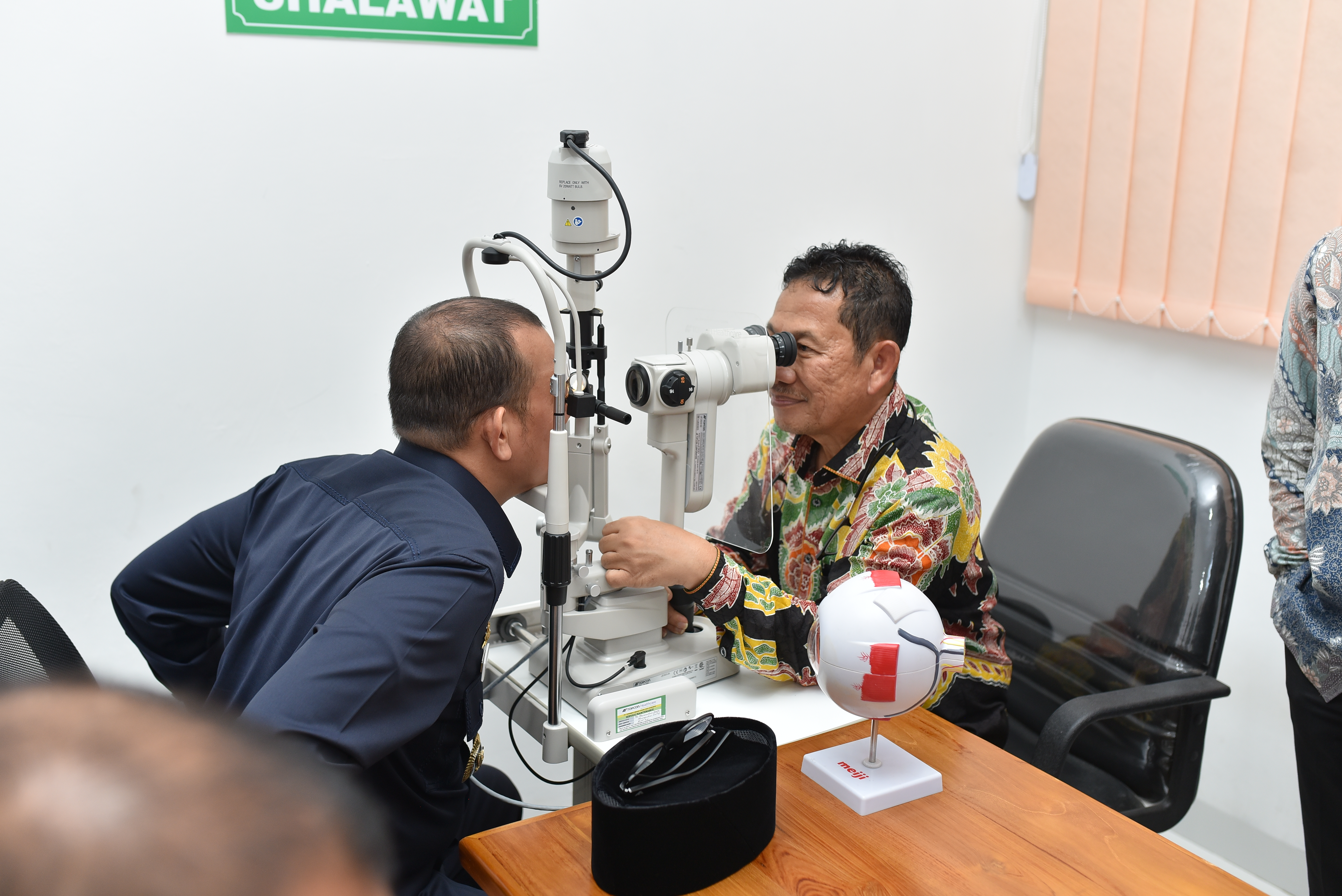 Pemeriksaan Mata - Pasien 1